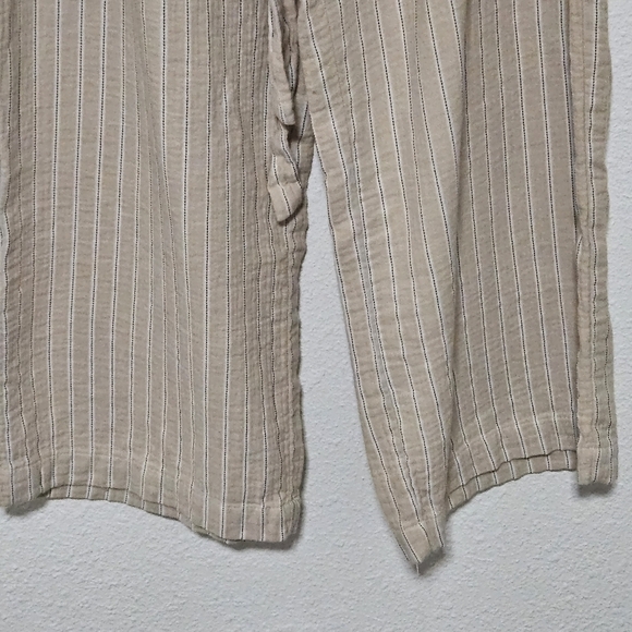 Heroes and Dreamers wide leg pull on pants with belt size medium - Picture 3 of 13